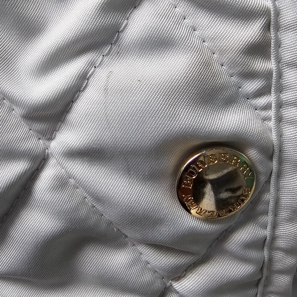 Authentic Burberry White Quilted Lightweight Jacket, Size 3 (Girl) - Picture 7 of 8